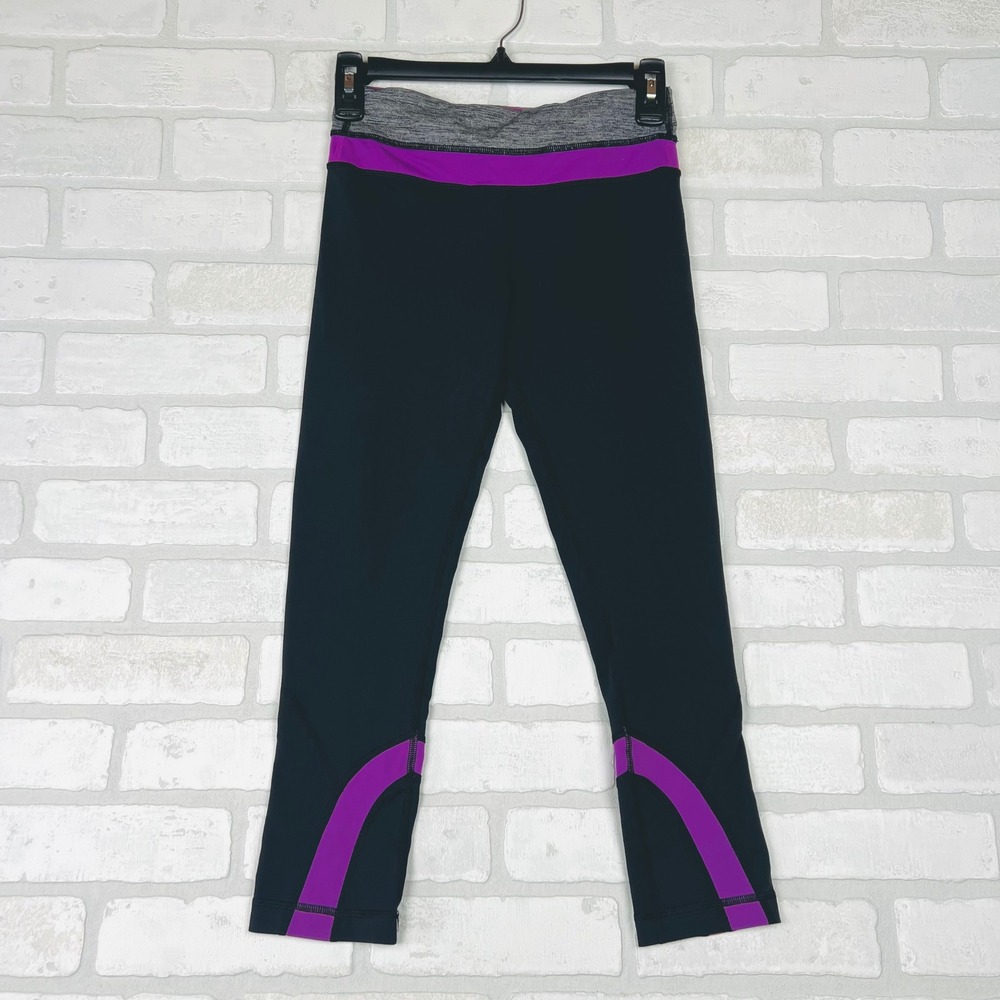 Lululemon Black Purple Athletic Capris Size 4 Zipper Pocket Yoga‎ Running